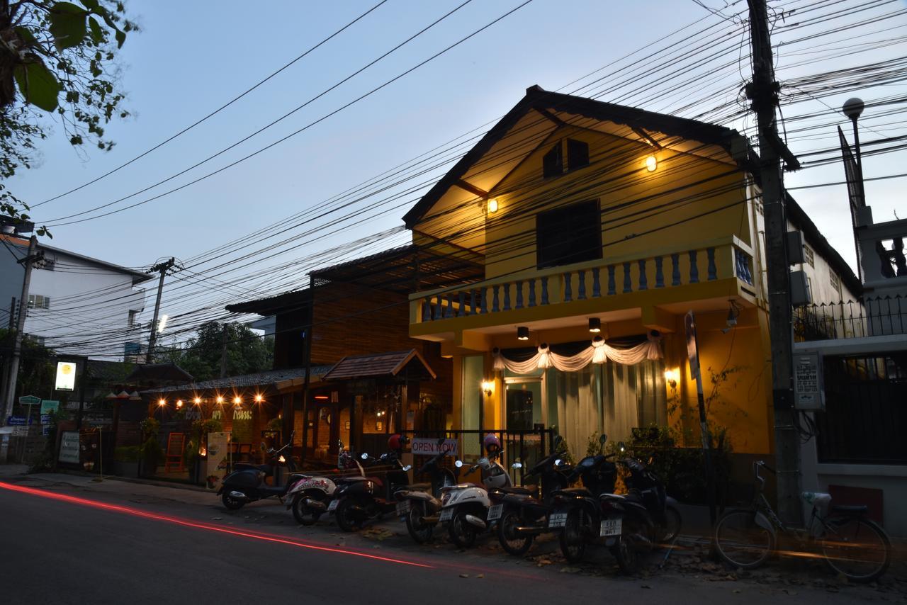 Pama Guesthouse Chiang Mai Exterior photo